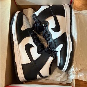 Nike Black and White Sneakers